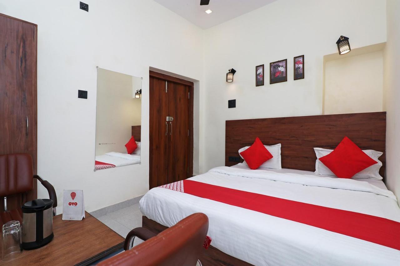 Oyo 28212 High Court View Hotell Allāhābād Junction Eksteriør bilde