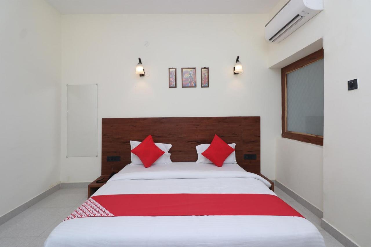 Oyo 28212 High Court View Hotell Allāhābād Junction Eksteriør bilde